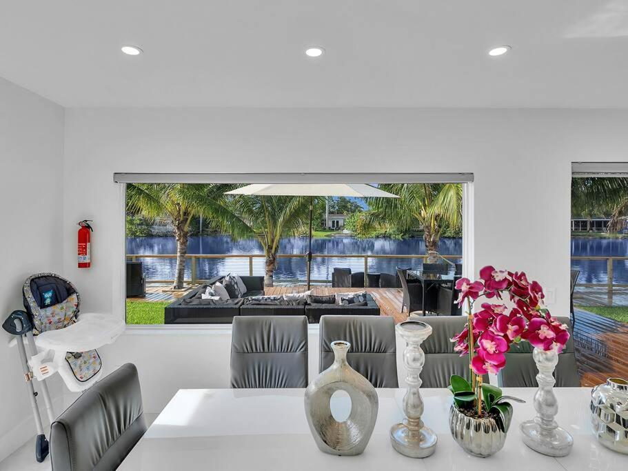 5-Star Lakefront Oasis In Hollywood-Hard Rock Casino Fort Lauderdale Exteriör bild